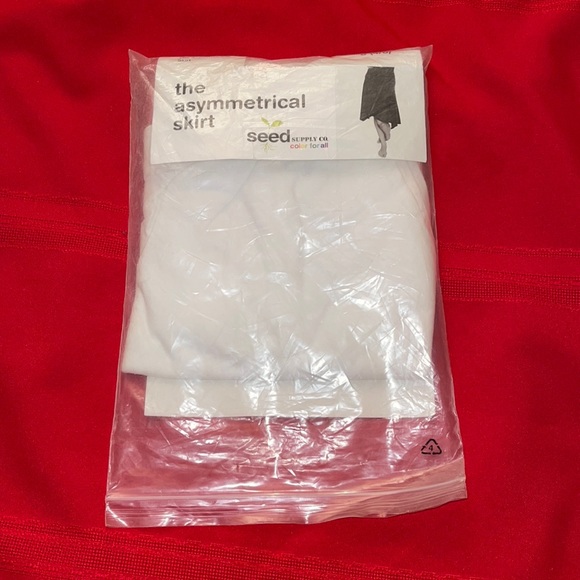 White Asymmetrical Skirt - Picture 1 of 4